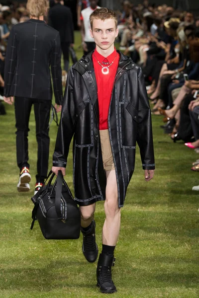 Look 21
